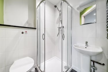 8 bed flat, 2-4 Plymbridge Lane (5), Crownhill, Plymouth, PL68DE - Image 3